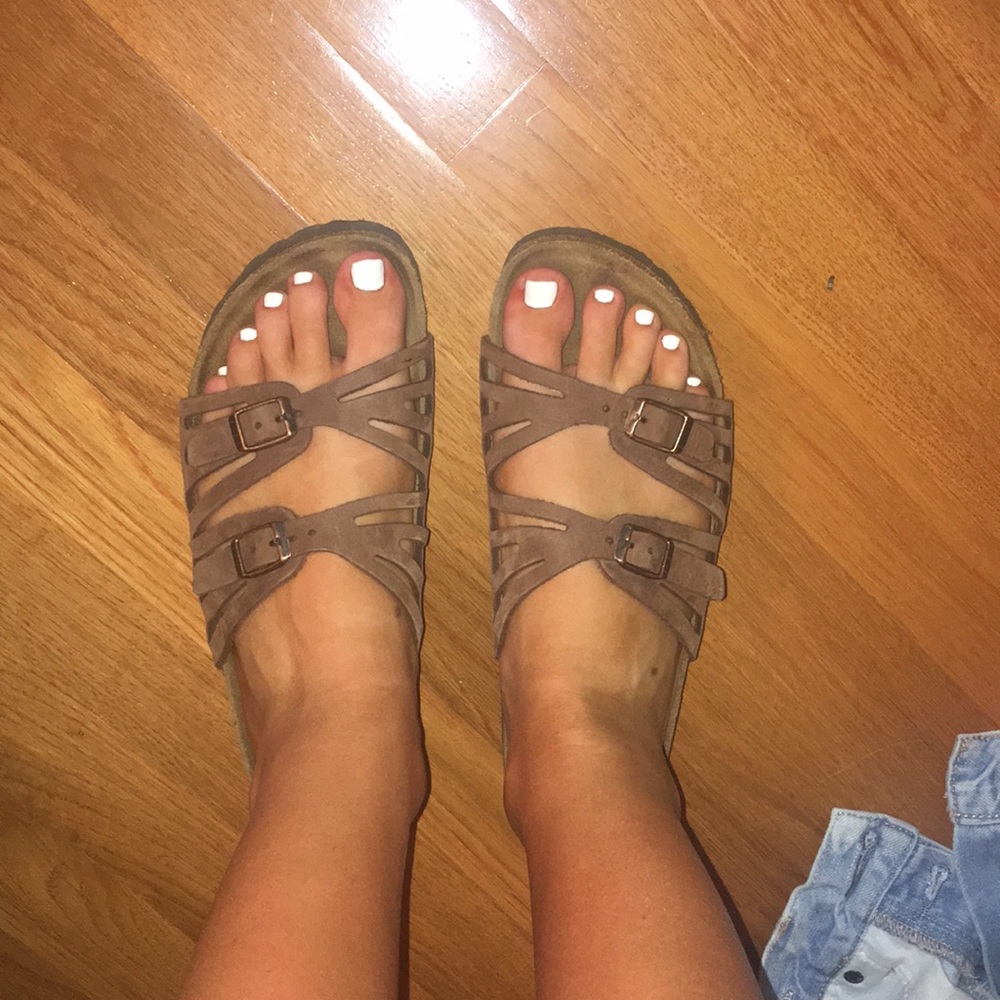 Women’s birkenstocks size 10 ! In great condition!